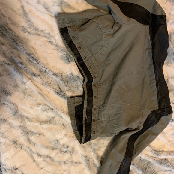 Cropped Jacket - Picture 5 of 5